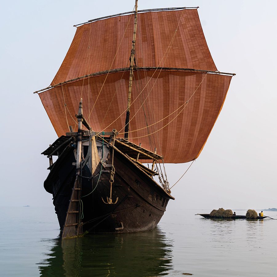 Dhaka Dhaleshwari River boat ride.