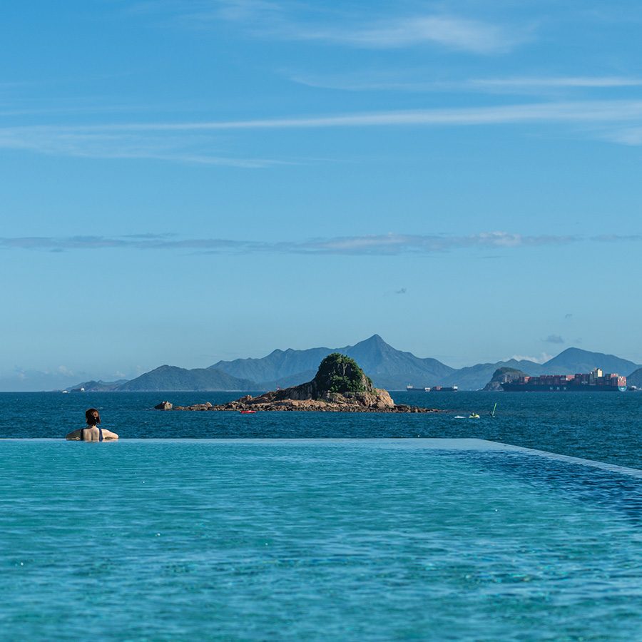 Infinity pool at Dameisha